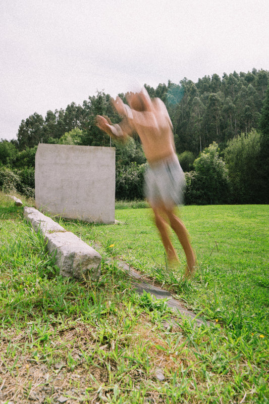 The Hidden Connection Between Your Glutes and Toes (And Why You Should Train Barefoot)