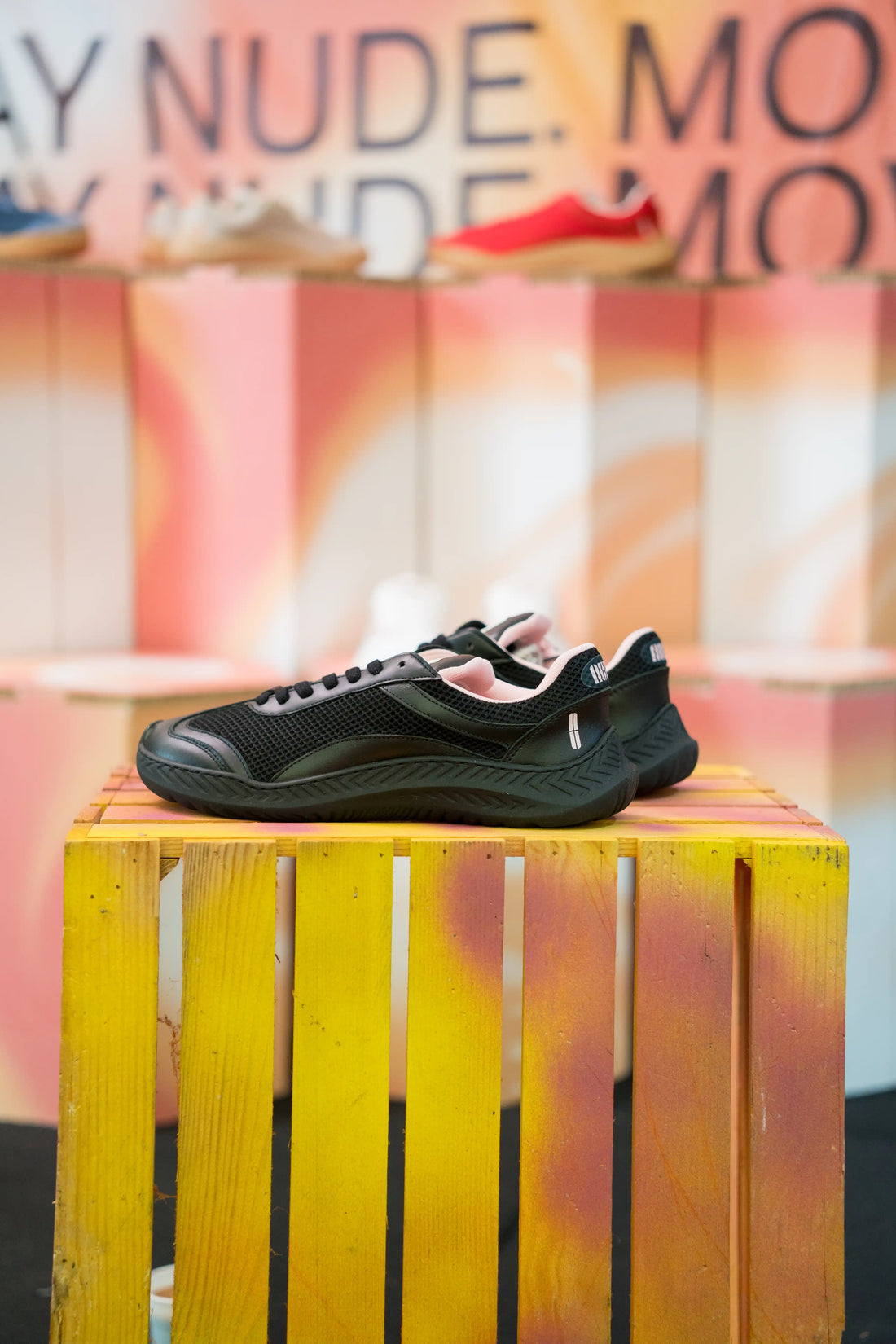 The Nude Foot Barefoot Sneaker Total Black - zero drop sole flex for HYROX and hybrid training